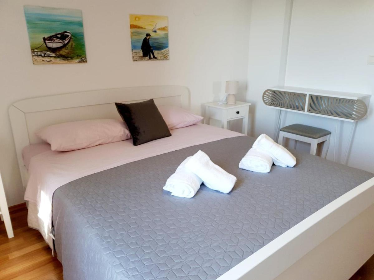 Apartman Sime Tribalj Eksteriør bilde